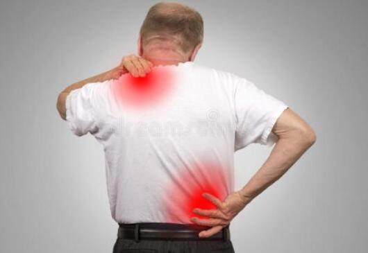疼是一种病强忍危害更大 长期伏案工作颈肩腰背疼痛不能忍